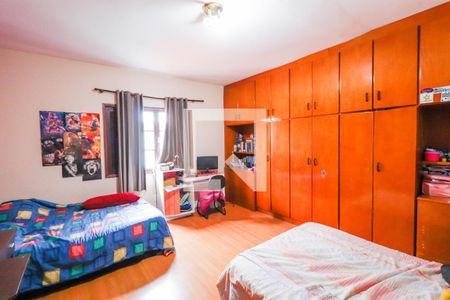 Casa à venda com 340m², 4 quartos e 4 vagasQuarto 2