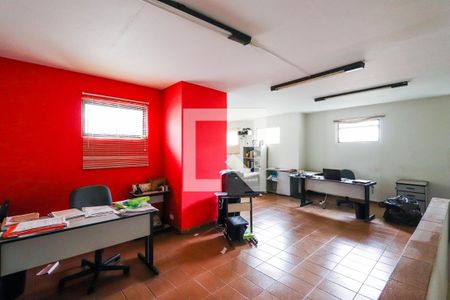 Casa à venda com 340m², 4 quartos e 4 vagasCasa 2 - Sala 2
