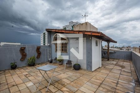 Apartamento à venda com 140m², 3 quartos e 1 vaga Apartamento à venda com 140m², 3 quartos e 1 vagaVaranda cobertura