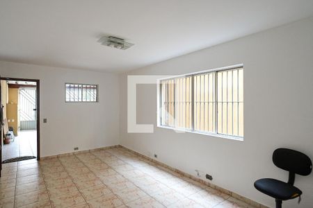 Casa para alugar com 3 quartos, 237m² em Jardim Vergueiro (sacomã), São Paulo