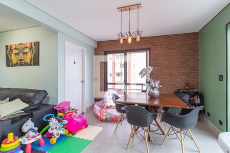 Apartamento à venda com 124m², 4 quartos e 4 vagas Apartamento à venda com 124m², 4 quartos e 4 vagasSala