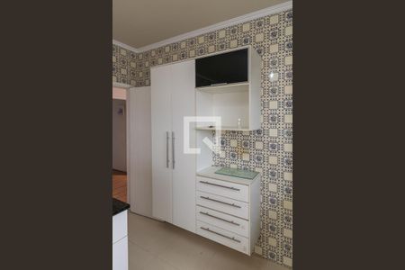 Apartamento para alugar com 70m², 2 quartos e 1 vaga Apartamento para alugar com 70m², 2 quartos e 1 vagaCozinha - Armários