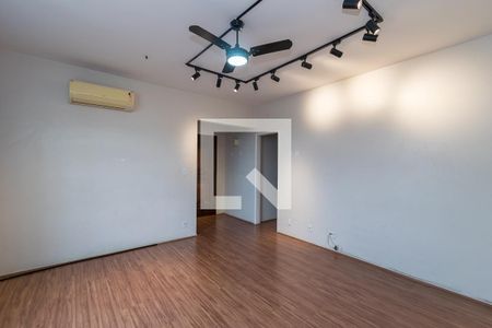 Sala de apartamento para alugar com 2 quartos, 70m² em Ramos, Rio de Janeiro