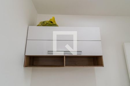 Apartamento para alugar com 70m², 2 quartos e 1 vaga Apartamento para alugar com 70m², 2 quartos e 1 vagaQuarto de Serviço - Armário
