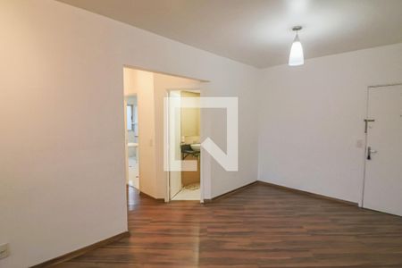 Sala de apartamento para alugar com 2 quartos, 67m² em Jardim Ivana, São Paulo