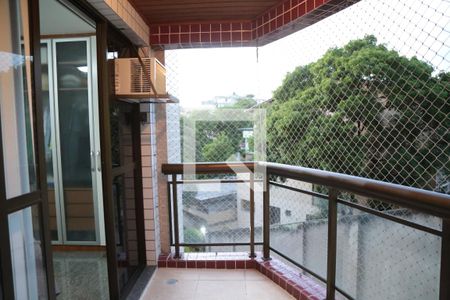 Apartamento à venda com 146m², 3 quartos e 2 vagasVaranda - Quarto Suíte