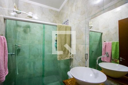 Casa à venda com 128m², 3 quartos e 3 vagasBanheiro