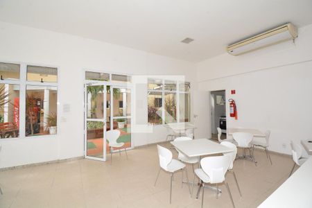 Apartamento para alugar com 45m², 2 quartos e sem vagaÁrea comum - Salão de festas