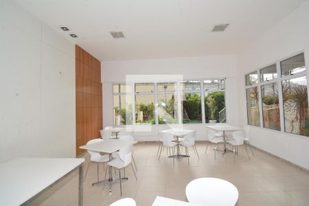 Apartamento para alugar com 45m², 2 quartos e sem vagaÁrea comum - Salão de festas