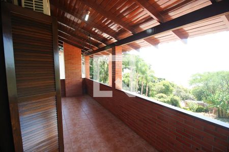 Casa à venda com 230m², 3 quartos e 7 vagas Casa à venda com 230m², 3 quartos e 7 vagasSacada Suíte 1