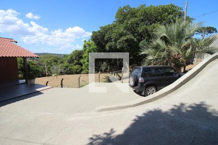 Casa à venda com 230m², 3 quartos e 7 vagas Casa à venda com 230m², 3 quartos e 7 vagasQuintal