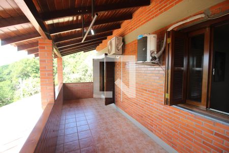Casa à venda com 230m², 3 quartos e 7 vagas Casa à venda com 230m², 3 quartos e 7 vagasSacada Suíte 1
