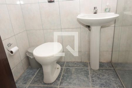 Casa à venda com 230m², 3 quartos e 7 vagas Casa à venda com 230m², 3 quartos e 7 vagasBanheiro Social