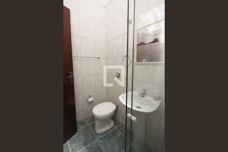 Casa à venda com 230m², 3 quartos e 7 vagas Casa à venda com 230m², 3 quartos e 7 vagasBanheiro Social