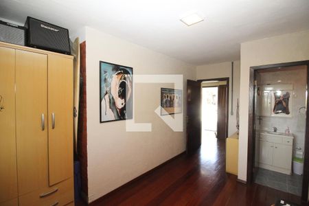 Casa à venda com 230m², 3 quartos e 7 vagas Casa à venda com 230m², 3 quartos e 7 vagasSuíte 2
