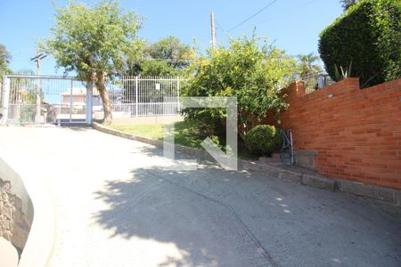 Casa à venda com 230m², 3 quartos e 7 vagas Casa à venda com 230m², 3 quartos e 7 vagasQuintal