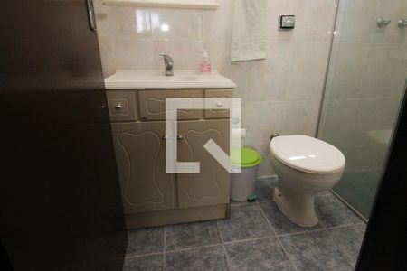 Casa à venda com 230m², 3 quartos e 7 vagas Casa à venda com 230m², 3 quartos e 7 vagasBanheiro da Suíte 2