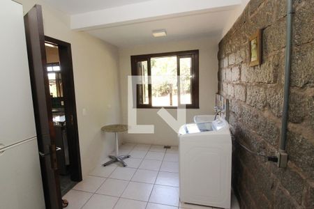 Casa à venda com 230m², 3 quartos e 7 vagas Casa à venda com 230m², 3 quartos e 7 vagasÁrea de Serviço