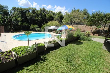 Casa à venda com 230m², 3 quartos e 7 vagas Casa à venda com 230m², 3 quartos e 7 vagasPiscina