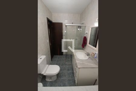 Casa à venda com 230m², 3 quartos e 7 vagas Casa à venda com 230m², 3 quartos e 7 vagasBanheiro da Suíte 1