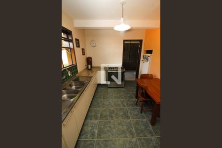 Casa à venda com 230m², 3 quartos e 7 vagas Casa à venda com 230m², 3 quartos e 7 vagasCozinha