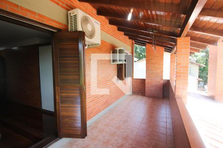 Casa à venda com 230m², 3 quartos e 7 vagas Casa à venda com 230m², 3 quartos e 7 vagasSacada Suíte 1