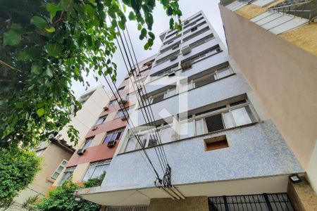 Apartamento à venda com 105m², 3 quartos e 1 vaga Apartamento à venda com 105m², 3 quartos e 1 vagaFachada