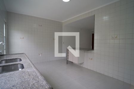 Casa para alugar com 230m², 3 quartos e 2 vagasCozinha