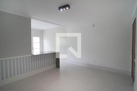 Casa para alugar com 230m², 3 quartos e 2 vagasCopa