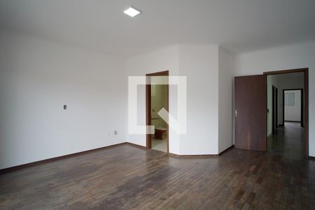 Casa para alugar com 230m², 3 quartos e 2 vagasSuíte