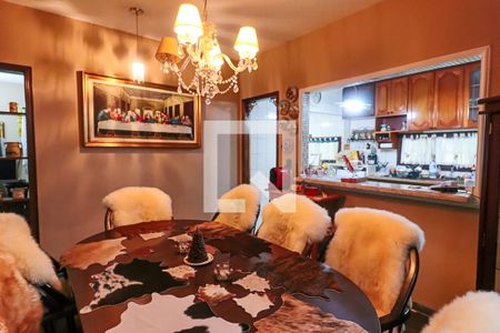 Casa à venda com 289m², 5 quartos e 3 vagasSala de Jantar