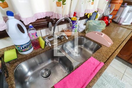 Casa à venda com 289m², 5 quartos e 3 vagasCozinha - Torneira