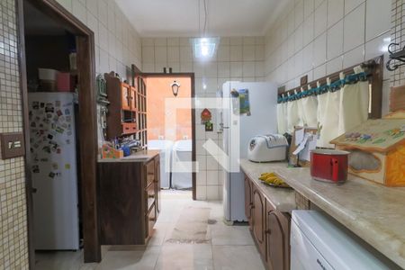 Casa à venda com 289m², 5 quartos e 3 vagasCozinha