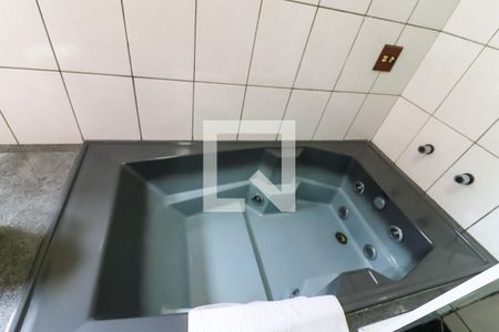 Casa à venda com 289m², 5 quartos e 3 vagasBanheiro da Suíte 1