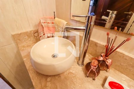 Casa à venda com 289m², 5 quartos e 3 vagasBanheiro Corredor