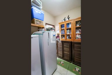 Casa à venda com 289m², 5 quartos e 3 vagasDespensa