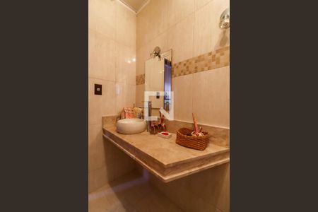 Casa à venda com 289m², 5 quartos e 3 vagasBanheiro Corredor