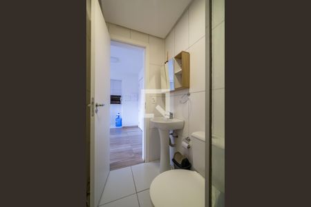 Banheiro de apartamento para alugar com 1 quarto, 40m² em Partenon, Porto Alegre