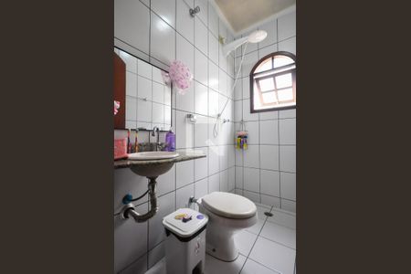 Casa para alugar com 200m², 3 quartos e 2 vagasBanheiro