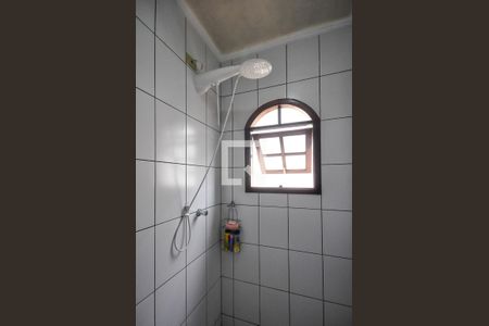 Casa para alugar com 200m², 3 quartos e 2 vagasChuveiro do banheiro