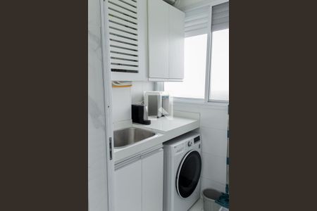 Área de Serviço de apartamento para alugar com 2 quartos, 53m² em Jardim Íris, São Paulo