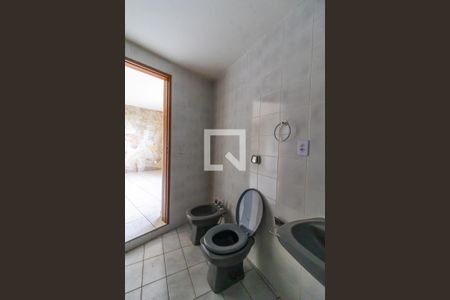 Casa à venda com 288m², 4 quartos e 2 vagasBanheiro da Suíte da Edícula