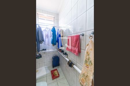 Casa à venda com 288m², 4 quartos e 2 vagasBanheiro 1