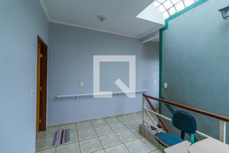 Casa à venda com 288m², 4 quartos e 2 vagasEscritório