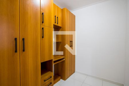 Quarto 2 de apartamento para alugar com 2 quartos, 43m² em Jardim Paraíso, Santo André