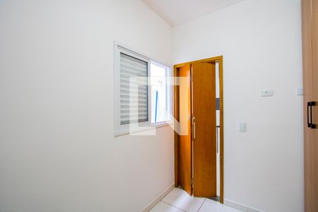Quarto 2 de apartamento para alugar com 2 quartos, 43m² em Jardim Paraíso, Santo André
