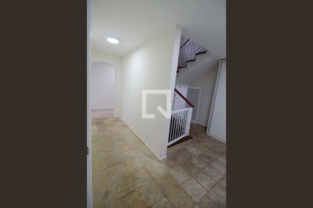Hall da escada  de casa à venda com 3 quartos, 420m² em Jardim Viana, São Paulo