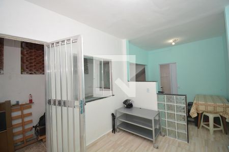 Sala de casa para alugar com 1 quarto, 86m² em Campinho, Rio de Janeiro