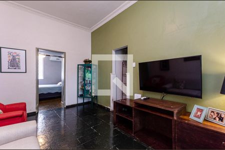 Casa à venda com 180m², 4 quartos e sem vaga Casa à venda com 180m², 4 quartos e sem vagaQuarto 3