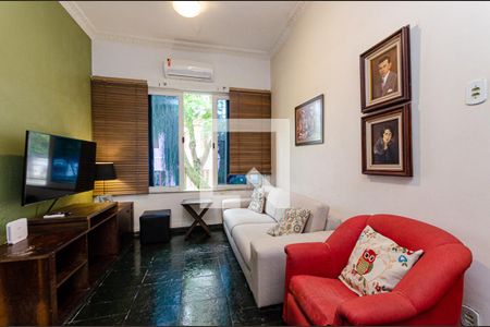 Casa à venda com 180m², 4 quartos e sem vaga Casa à venda com 180m², 4 quartos e sem vagaQuarto 3